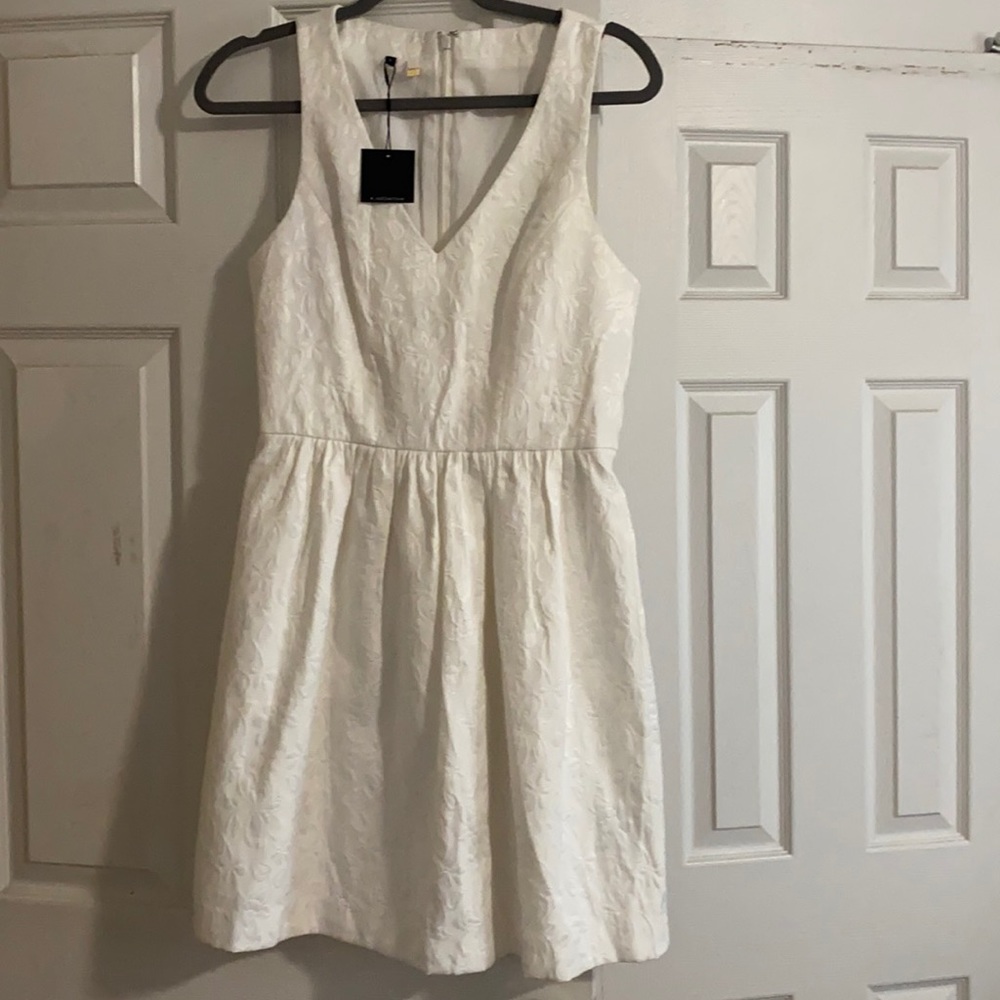 New B.collective white floral dress 4